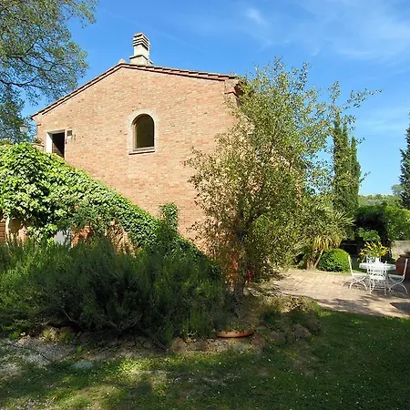 Podere Santaadele Farm stay